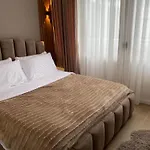 En's Apartmán Golem (Tirana)