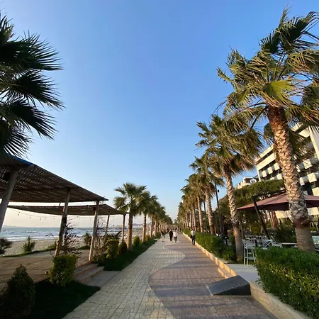 En's * Golem (Tirana)