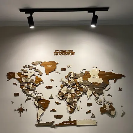 En's * Golem (Tirana)