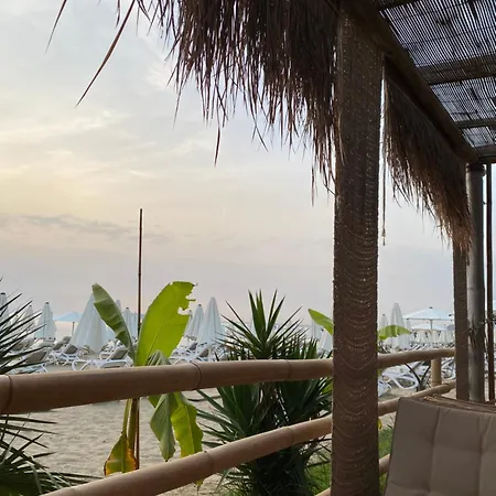 En's Lejlighed Golem (Tirana)